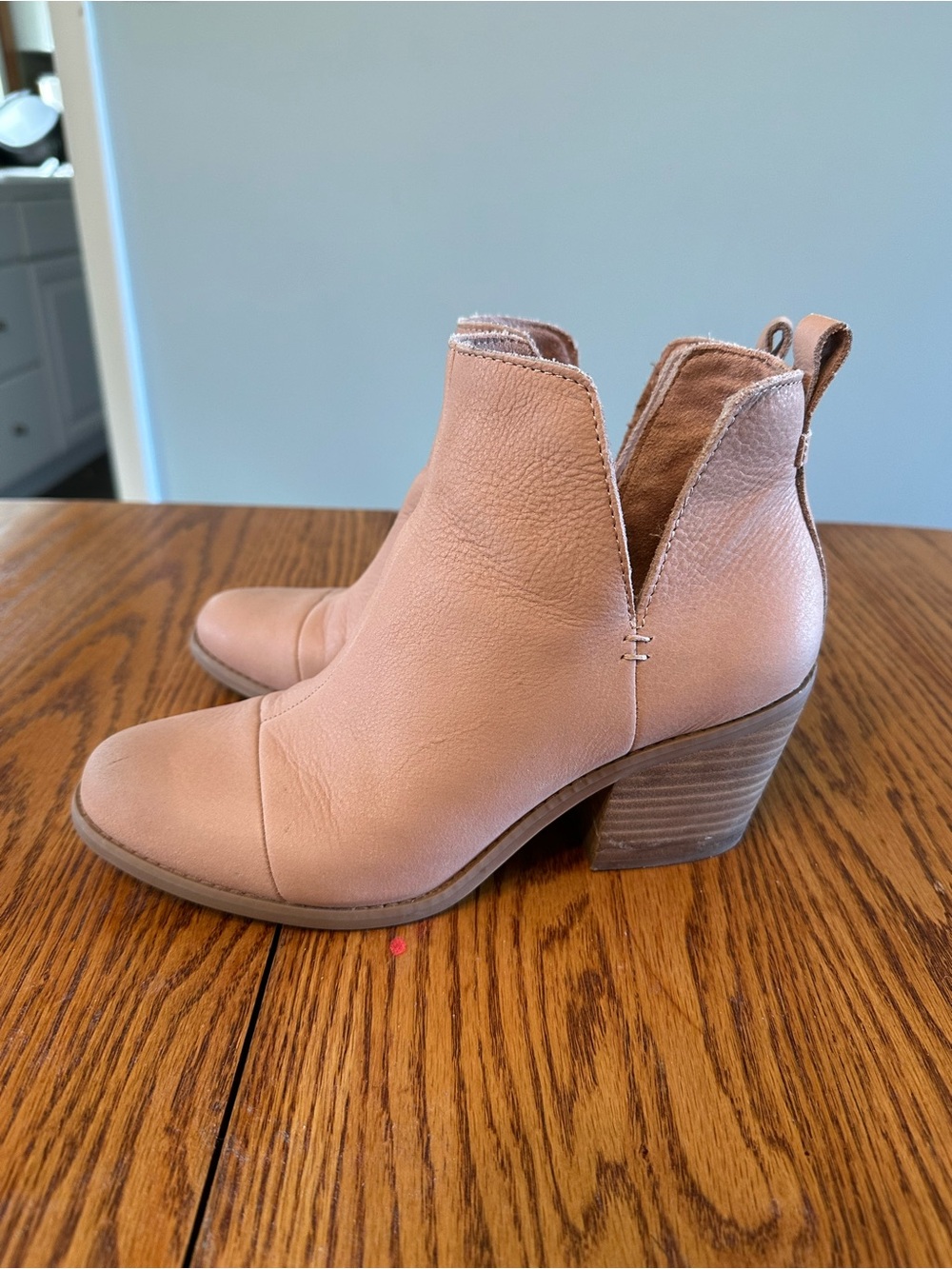 Toms Womens Blush/light tan Leather Everly Ankle Booties - Stylish Slip-On Hee - Picture 2 of 9